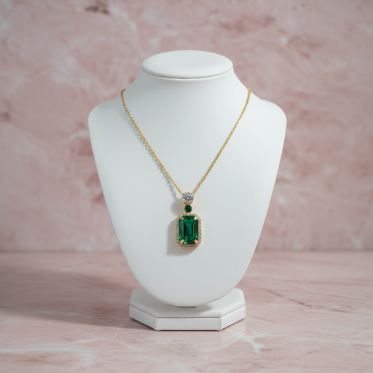 Emerald Pendant Bust Square